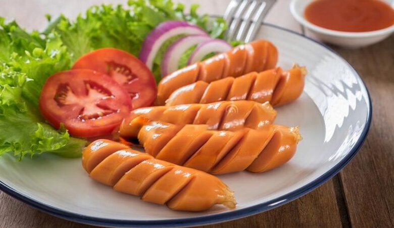 1 Cây xúc xích bao nhiêu calo? Ăn nhiều có béo không?