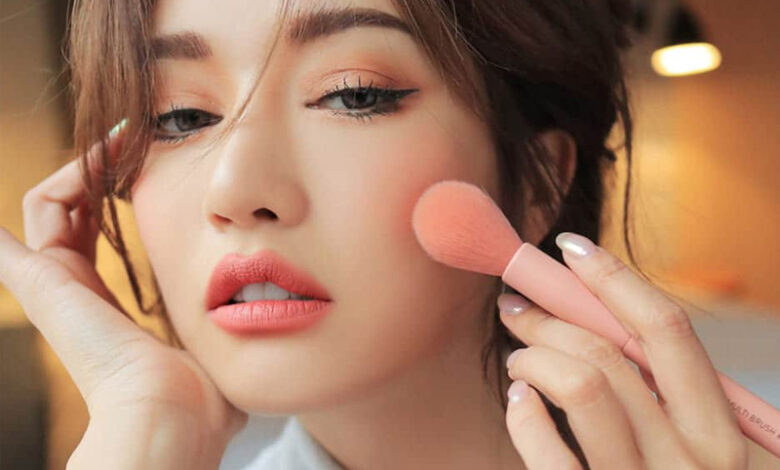 Khóa học makeup cá nhân bao nhiêu tiền? Có nên học không?