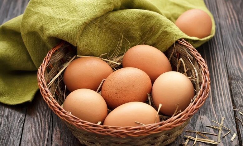 1 quả trứng gà bao nhiêu calo? Ăn trứng nhiều có tốt không?