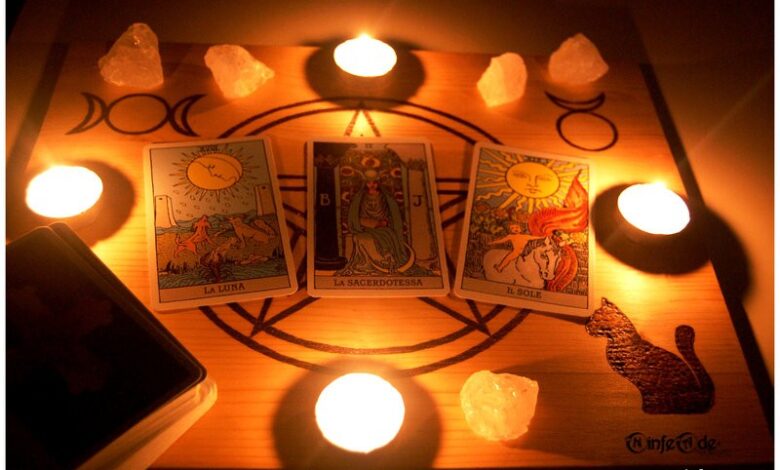 Bài Tarot là gì? - Nguồn gốc và các kiểu bài bói TAROT