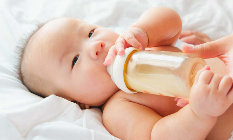Bé 4 tháng tuổi nặng bao nhiêu kg là chuẩn theo WHO? - MarryBaby