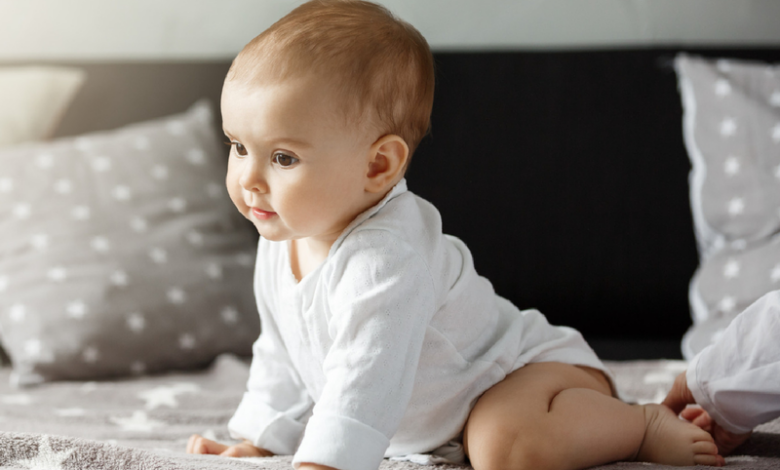 Trẻ 5 tháng tuổi nặng bao nhiêu kg? 5 yếu tố ảnh hưởng tiêu cực?
