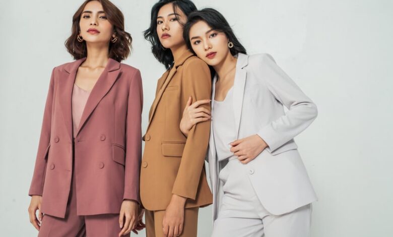 Áo Blazer Là Gì Và Phong Cách Phối Đồ Với Áo Blazer Nữ Đẹp