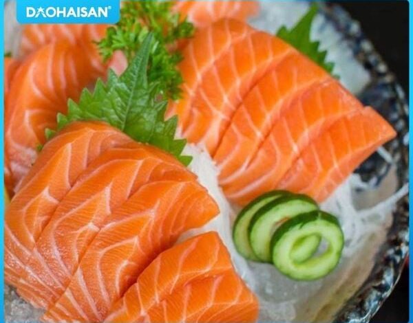 Cá hồi bao nhiêu tiền 1kg? Cập nhật giá cá hồi hôm nay