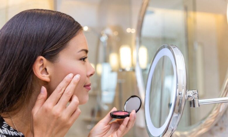 Cách đánh má hồng phù hợp với dáng mặt - Beauty Box