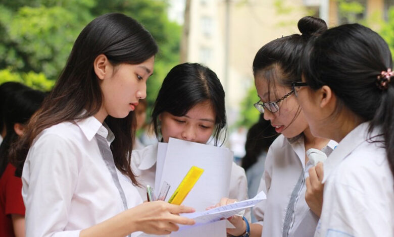 Có nên thi lại đại học? Khó khăn và thuận lợi khi thi lại