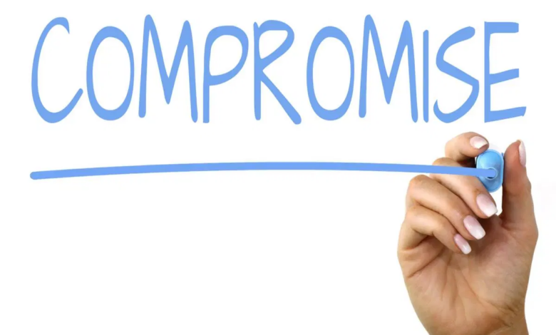 "Compromise" nghĩa là gì: Định Nghĩa, Ví Dụ trong Tiếng Anh