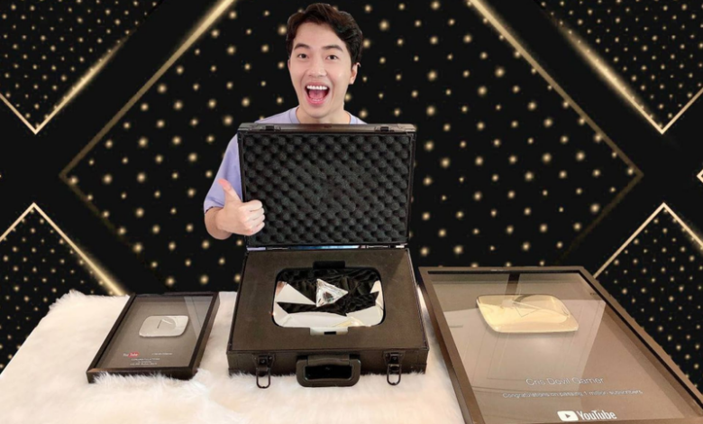Hé lộ gia thế cực khủng của streamer nổi tiếng Cris Phan - Coolmate