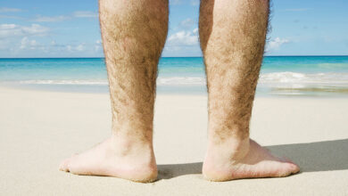 Đàn ông lông chân nhiều có ý nghĩa gì? Có nên triệt không?