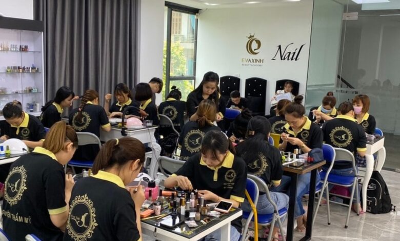 Học nail ở Hà Nội | Địa chỉ đào tạo uy tín, cam kết đầu ra - Eva Xinh