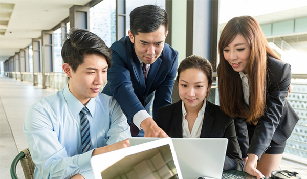 Đồng Nghiệp Trong Tiếng Anh: Định Nghĩa, Ví Dụ Anh Việt