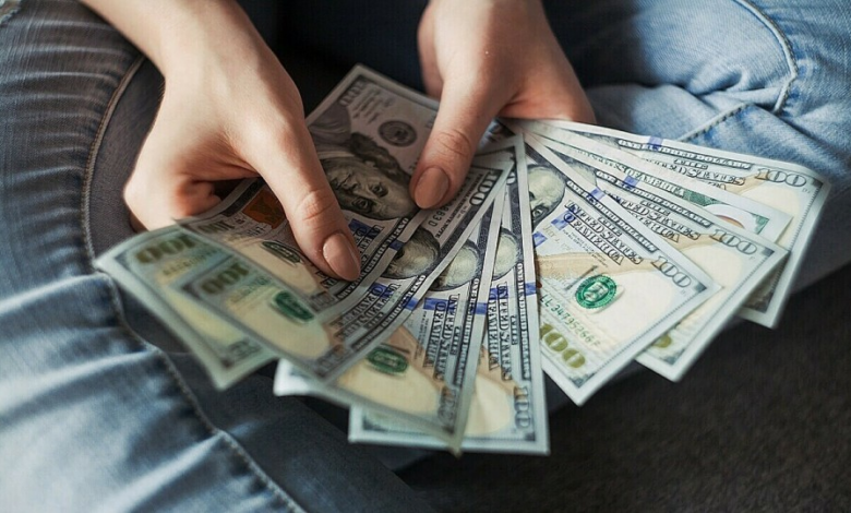 Hiện kim là gì? Hiện vật là gì? So sánh hiện kim với hiện vật