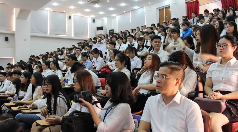 Học khối C nên chọn ngành nghề gì phù hợp? - Vgbc