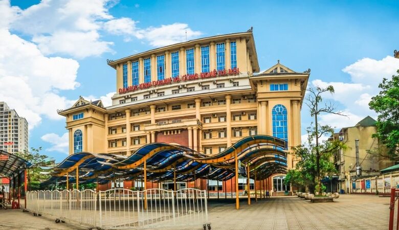 HUBT là trường gì? Tổng hợp những thông tin bổ ích cho ... - JobsGO