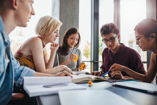 Intensive verb là gì? Bỏ túi ngay kiến thức về động từ nối