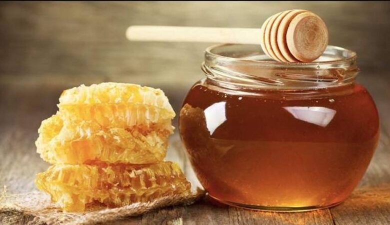 Mật ong bao nhiêu calo? Ăn mật ong có béo không? - Bách hóa XANH