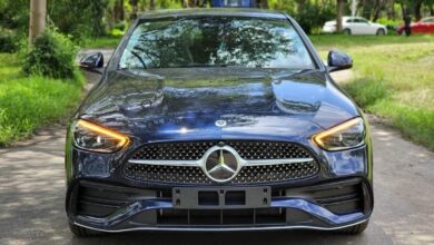 Giá xe Mercedes-Benz C 300 AMG mới nhất tháng 4/2023