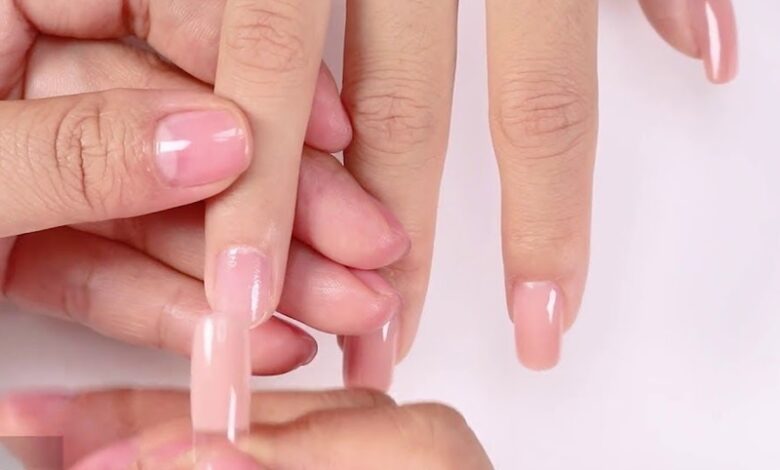 Úp móng là gì? Giá bao nhiêu? Nên đắp gel hay úp móng? - Tại sao bạn nên thử vài loại móng úp?