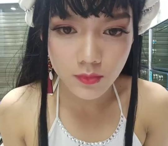 Phạm Thoại là ai? "Thánh chửi" trên TikTok tuổi thơ khó khăn ... - 2dep