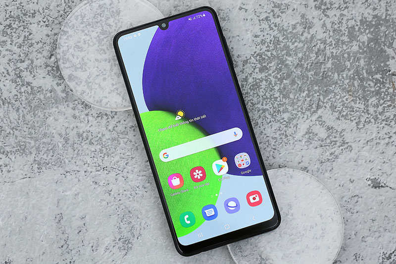Sở hữu màn hình Super AMOLED rộng 6.4 inch - Samsung Galaxy A22 4G