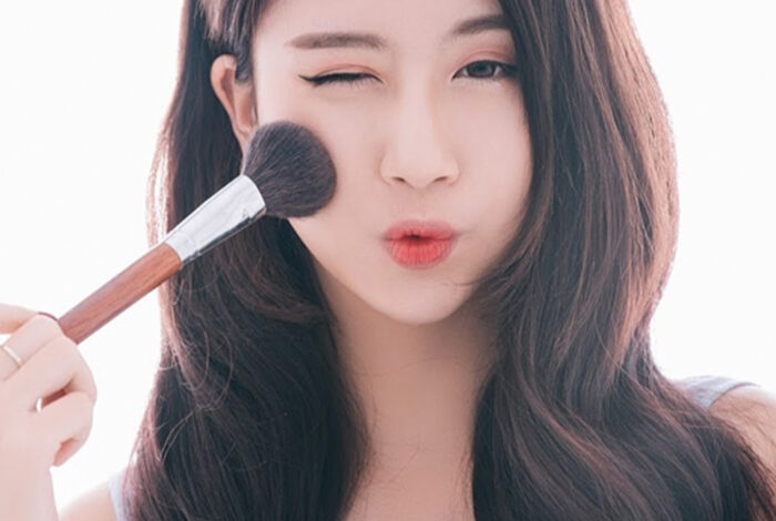 Bí quyết trang điểm nhẹ nhàng chỉ trong vòng 5 phút
