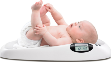 10+ thắc mắc cân nặng bé 8 tháng, chiều cao, dinh dưỡng & giấc ngủ