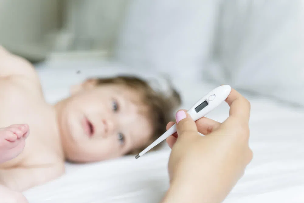 Cách hạ sốt cho trẻ em