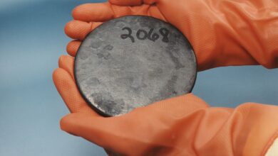 Uranium là gì? Nguồn gốc, tính chất, ứng dụng của uranium