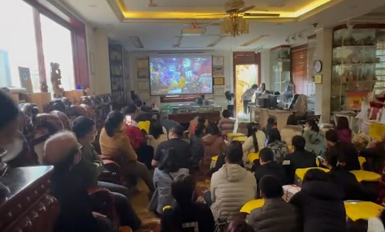 Bí ẩn dịch vụ bắt ma ở Linh Quang Điện: Hoành tráng như doanh